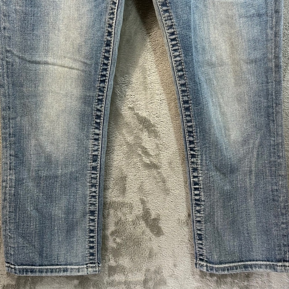 Miss Me Signature Cropped Capri Jean 29 Light Wash Embroider Sequin JE8131C Read - Picture 3 of 15